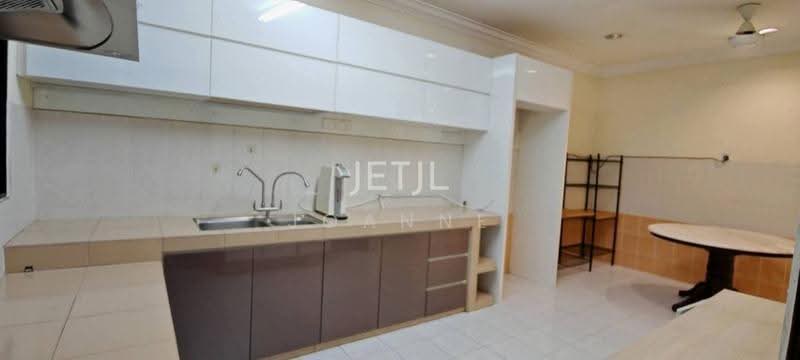 Rumah Teres 2-Tingkat untuk Dijual di Klang (Selangor) - Joanne Lim - Kitchen - PropertyGuru.com.my
