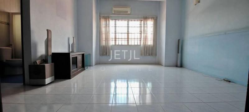 Rumah Teres 2-Tingkat untuk Dijual di Klang (Selangor) - Joanne Lim - Living Room - PropertyGuru.com.my