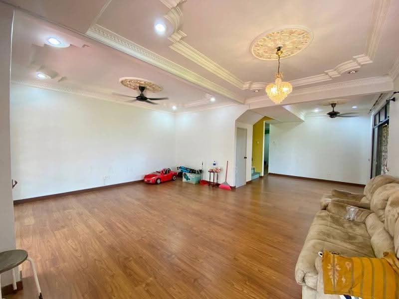 Rumah Teres 2-Tingkat untuk Dijual di Ukay Bistari (Ulu Kelang) - Fahim Rustam - Living Room - PropertyGuru.com.my