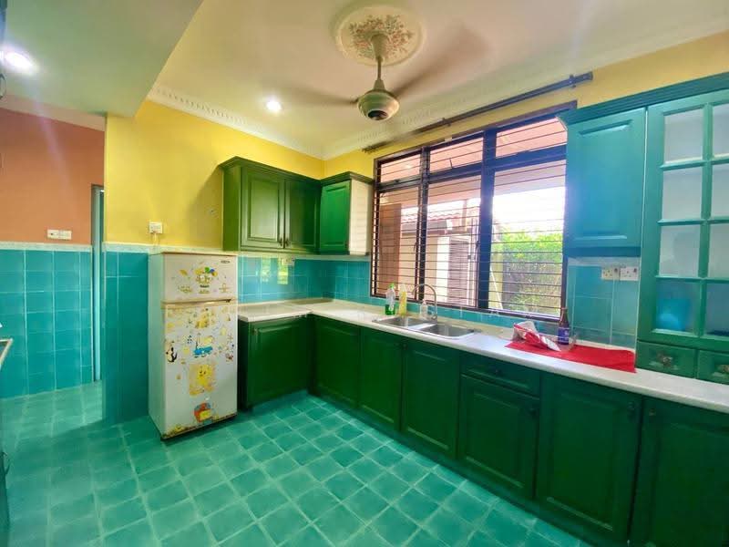 Rumah Teres 2-Tingkat untuk Dijual di Ukay Bistari (Ulu Kelang) - Fahim Rustam - Kitchen - PropertyGuru.com.my