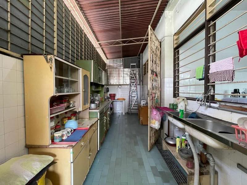 2-storey Terraced House for Sale in Gelugor (Penang) - Stephanie Lim - Kitchen - PropertyGuru.com.my