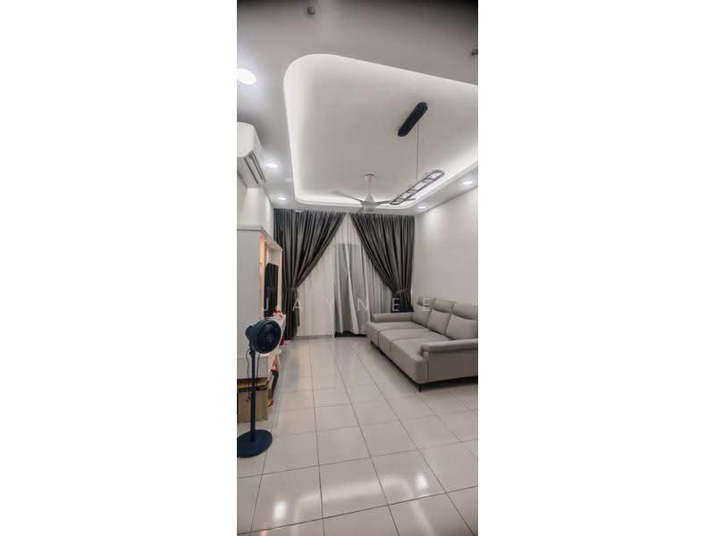 Kediaman Servis untuk Disewa di Residensi Emas - Jaynee Chin - Living Room - PropertyGuru.com.my