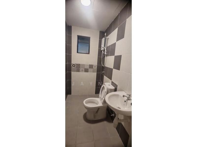 Kediaman Servis untuk Disewa di Residensi Emas - Jaynee Chin - Bathroom - PropertyGuru.com.my