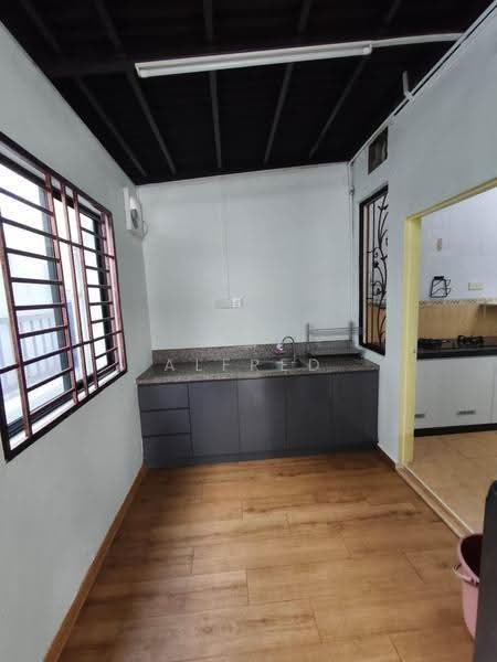 Cluster House for Rent in Austin (Johor Bahru) - Alfred Yap - Kitchen - PropertyGuru.com.my