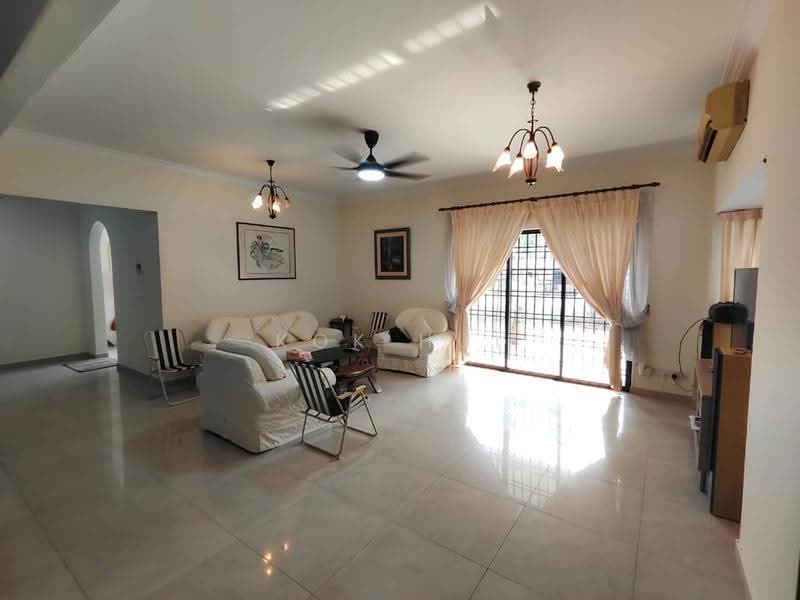 2-storey Terraced House for Rent in Bandar Baru Permas Jaya (Permas Jaya) - Kok Hui - Living Room - PropertyGuru.com.my