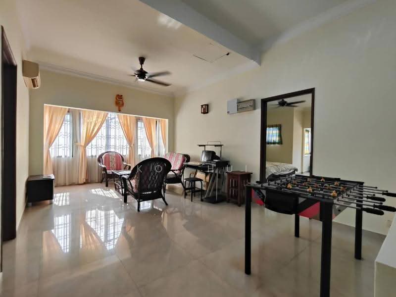 2-storey Terraced House for Rent in Bandar Baru Permas Jaya (Permas Jaya) - Kok Hui - Living Room - PropertyGuru.com.my