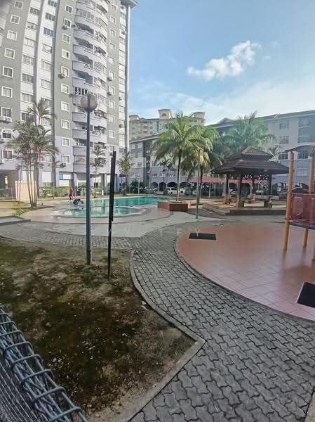 Pangsapuri untuk Dijual di Bayu Puteri 2 - YY Tey - Exterior - PropertyGuru.com.my