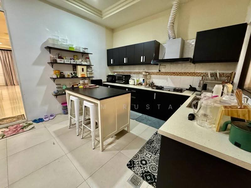 Rumah Teres 2-Tingkat untuk Dijual di D'Kayangan (Shah Alam) - Fahim Rustam - Kitchen - PropertyGuru.com.my