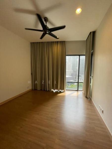 Kediaman Servis untuk Dijual di St Mary Residences - Hazel Lee - Ensuite Room - PropertyGuru.com.my