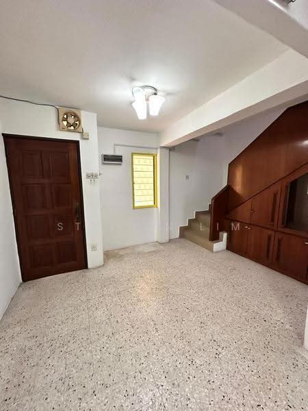 Pangsapuri untuk Disewa di Dahlia Apartment - Stephen Lim - Entrance - PropertyGuru.com.my