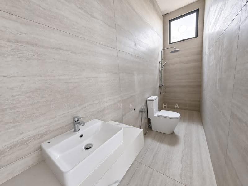 Bungalow House for Sale in Taman Ponderosa (Johor Bahru) - Roselynn Chai - Bathroom - PropertyGuru.com.my