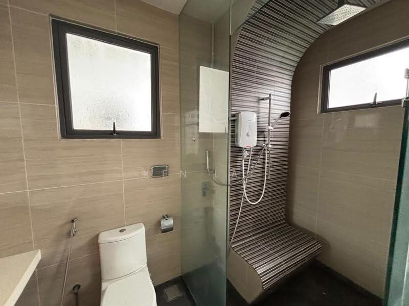 Service Residence for Sale at Eve Suite / NZX Square - Ken Lai - Bathroom - PropertyGuru.com.my