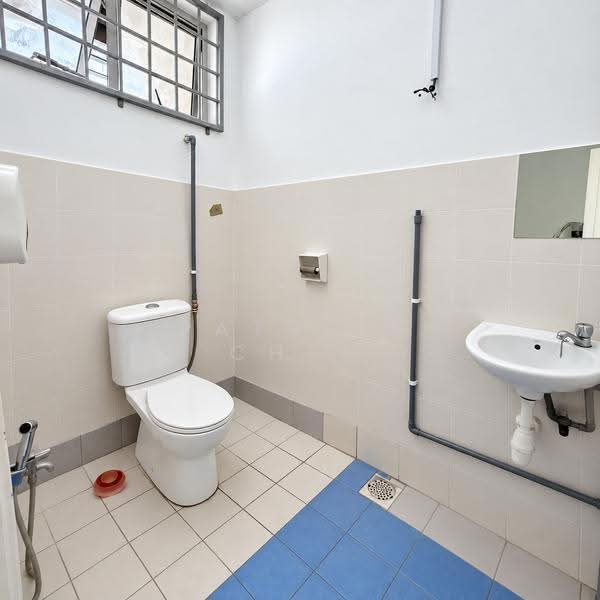 Pejabat untuk Disewa di Taman Usahawan (Kepong) - Patrick Chen - Bathroom - PropertyGuru.com.my