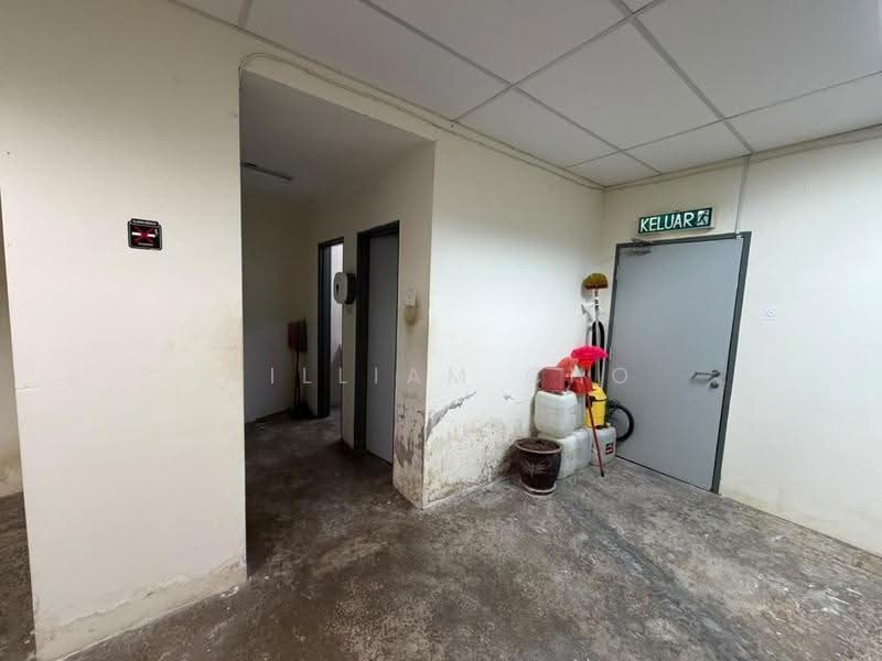 Retail Office for Sale in Cheras (Selangor) - William Cho - Corridor - PropertyGuru.com.my