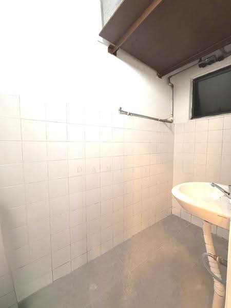 Flat for Sale at Flat Tasek 64 - Daniel Yong - Bathroom - PropertyGuru.com.my