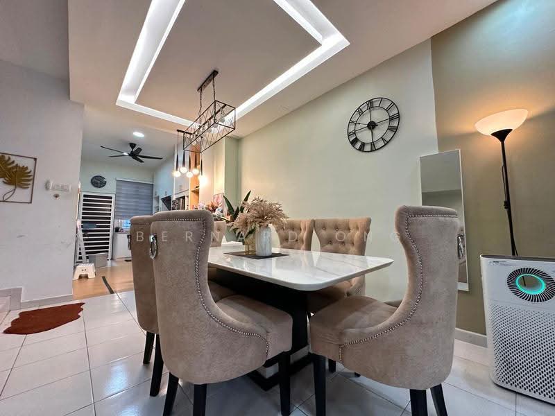 3-storey Terraced House for Sale in Taman Kundang Jaya (Rawang) - Bernard Ong - Dining Room - PropertyGuru.com.my