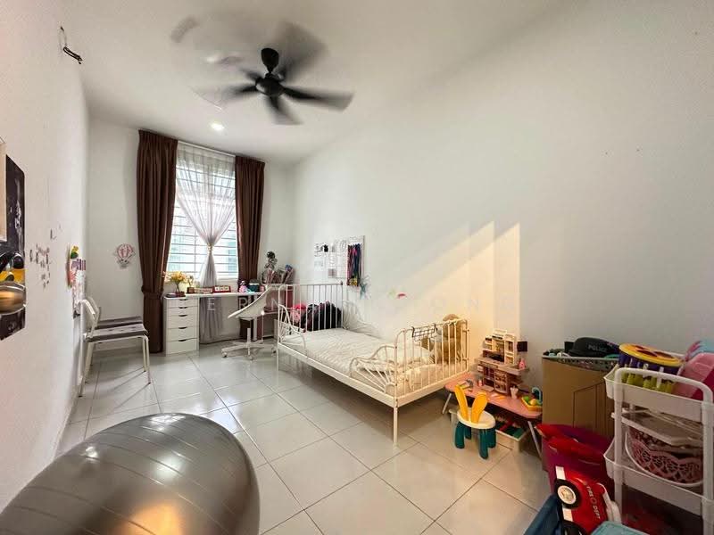 3-storey Terraced House for Sale in Taman Kundang Jaya (Rawang) - Bernard Ong - Bedroom - PropertyGuru.com.my