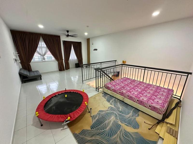 3-storey Terraced House for Sale in Taman Kundang Jaya (Rawang) - Bernard Ong - Living Room - PropertyGuru.com.my