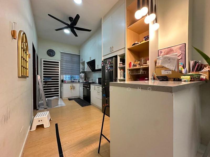 3-storey Terraced House for Sale in Taman Kundang Jaya (Rawang) - Bernard Ong - Kitchen - PropertyGuru.com.my