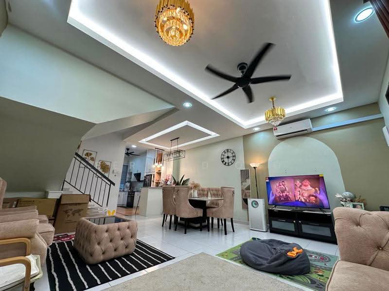 3-storey Terraced House for Sale in Taman Kundang Jaya (Rawang) - Bernard Ong - Living Room - PropertyGuru.com.my