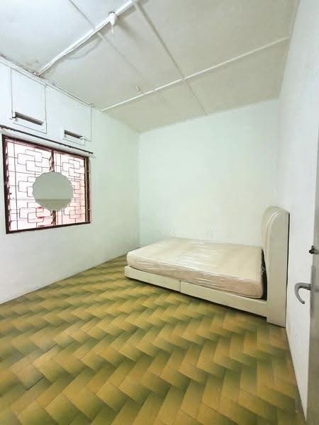 Rumah Teres 1-Tingkat untuk Disewa di Taman Abad (Johor Bahru) - Elunna Ng - Bedroom - PropertyGuru.com.my