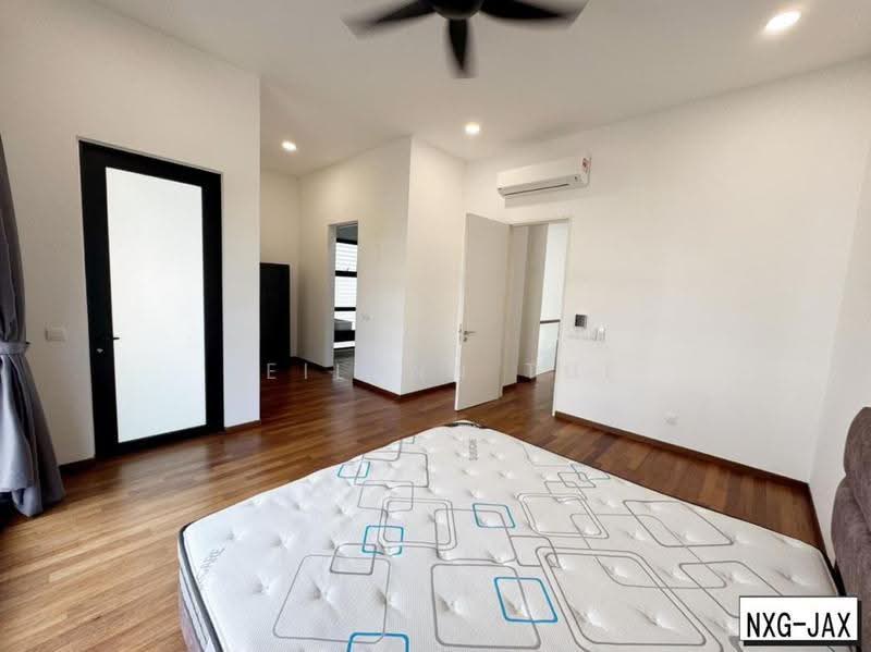Rumah Berkembar untuk Dijual di Setia Alam (Selangor) - Reilynn Tue - Bedroom - PropertyGuru.com.my