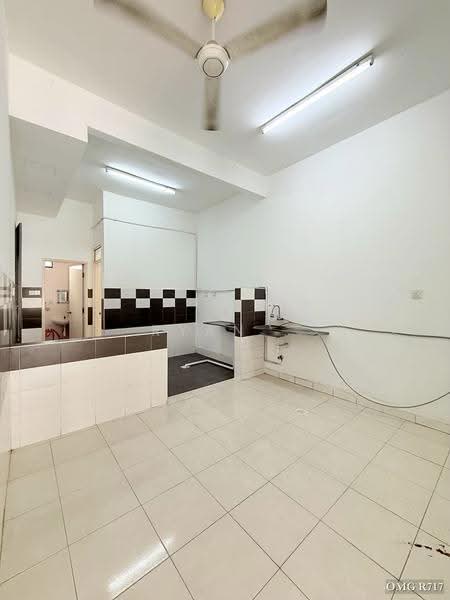Rumah Teres 2-Tingkat untuk Disewa di Setia Alam (Selangor) - Ryan . - Kitchen - PropertyGuru.com.my