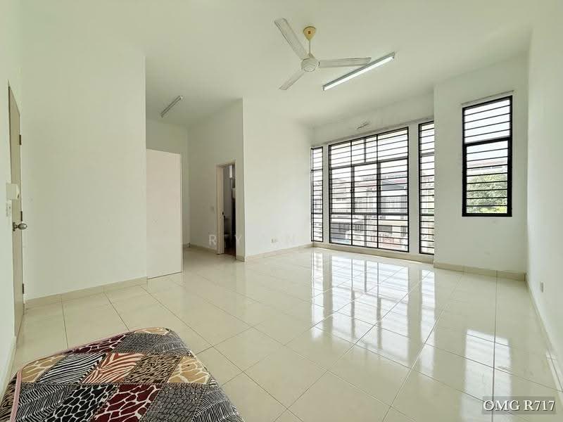 Rumah Teres 2-Tingkat untuk Disewa di Setia Alam (Selangor) - Ryan . - Living Room - PropertyGuru.com.my