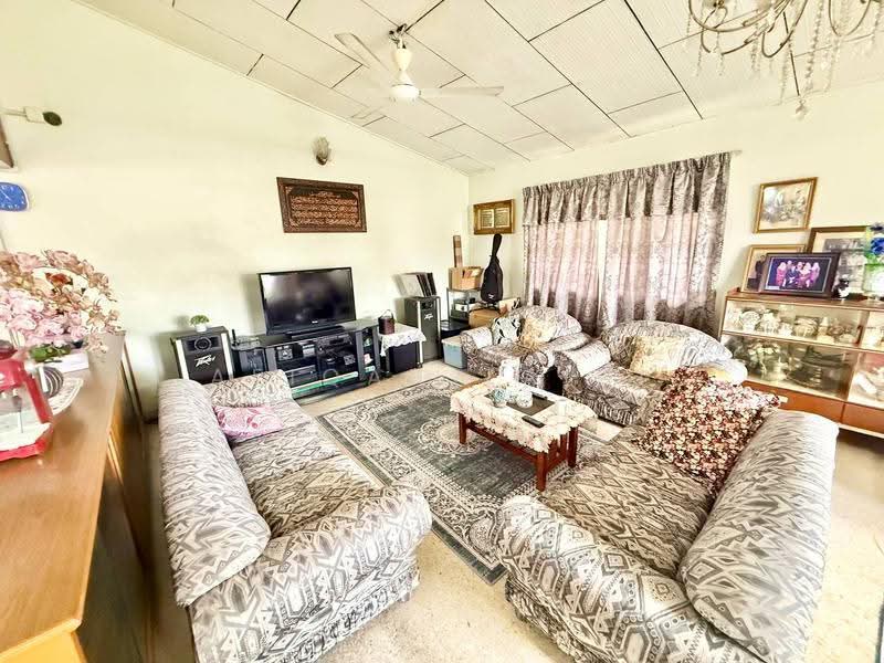 Bungalow House for Sale in Seksyen 14 (Petaling Jaya) - Afiqah zaidi - Living Room - PropertyGuru.com.my