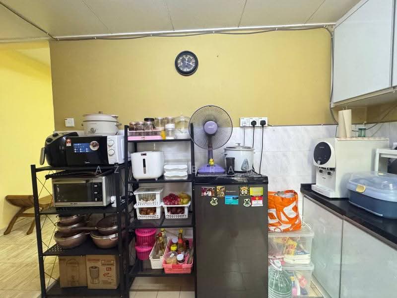 2-storey Terraced House for Sale in Bandar Damai Perdana (Cheras) - Azli Ibrahim - Kitchen - PropertyGuru.com.my