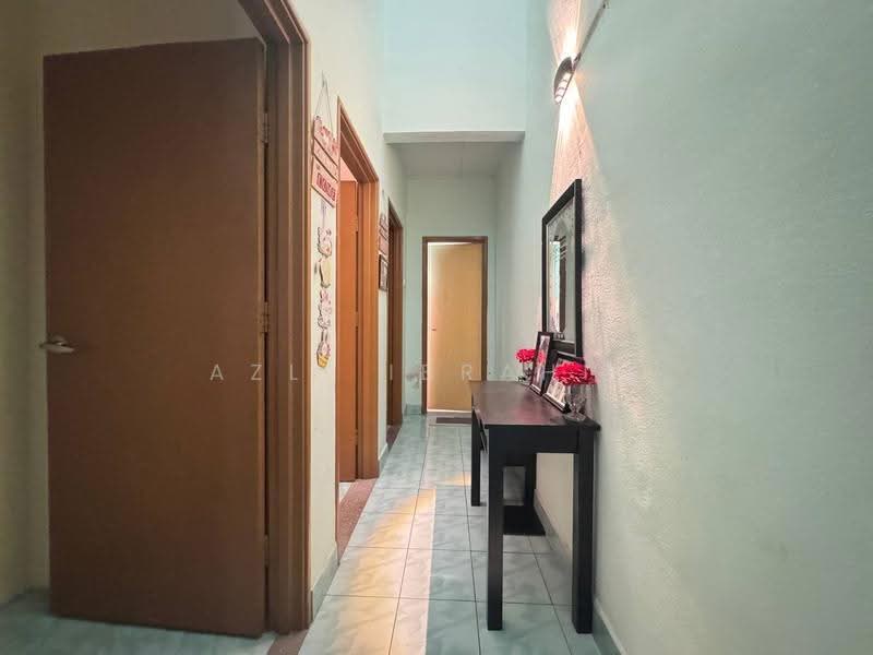2-storey Terraced House for Sale in Bandar Damai Perdana (Cheras) - Azli Ibrahim - Corridor - PropertyGuru.com.my