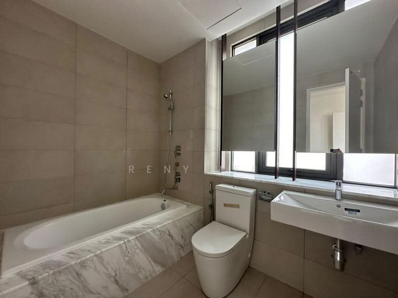 Condominium for Sale at The WaterEdge (Pinggiran Air) - Reny Hee - Bathroom - PropertyGuru.com.my