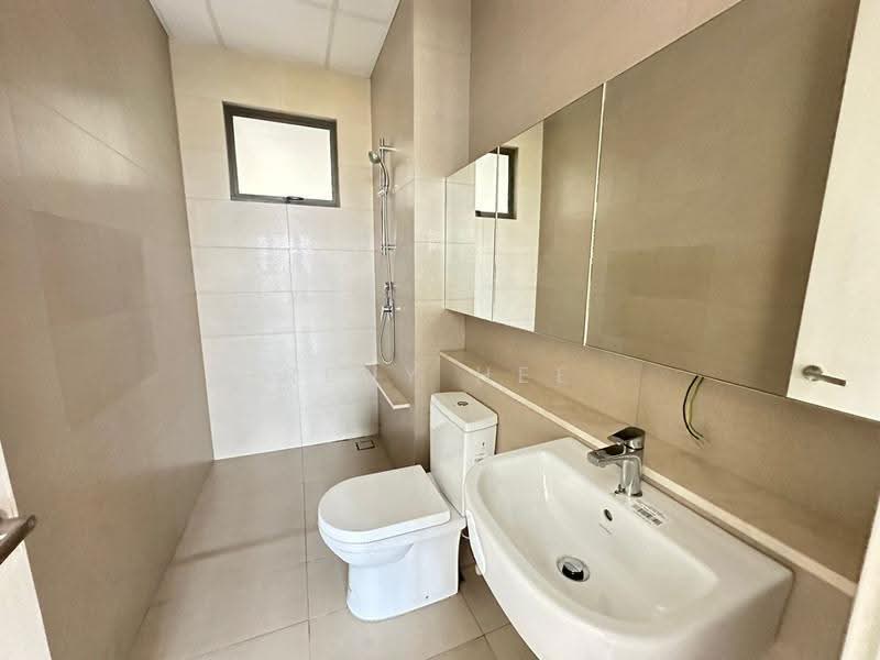 Condominium for Sale at The WaterEdge (Pinggiran Air) - Reny Hee - Bathroom - PropertyGuru.com.my