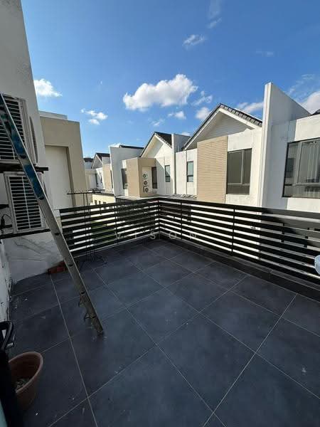 Terraced House for Rent in Medini (Iskandar Puteri (Nusajaya)) - Vison Foo - Balcony - PropertyGuru.com.my