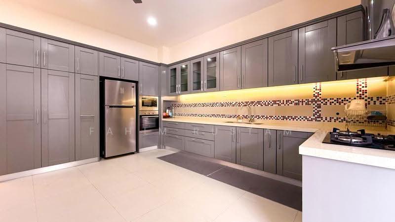 Rumah Berkembar untuk Dijual di D'Kayangan (Shah Alam) - Fahim Rustam - Kitchen - PropertyGuru.com.my