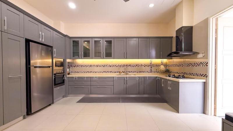 Rumah Berkembar untuk Dijual di D'Kayangan (Shah Alam) - Fahim Rustam - Kitchen - PropertyGuru.com.my