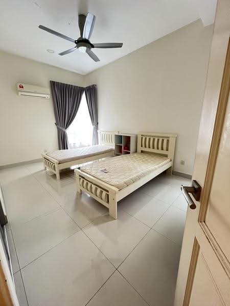 Rumah Berkembar untuk Dijual di D'Kayangan (Shah Alam) - Fahim Rustam - Bedroom - PropertyGuru.com.my