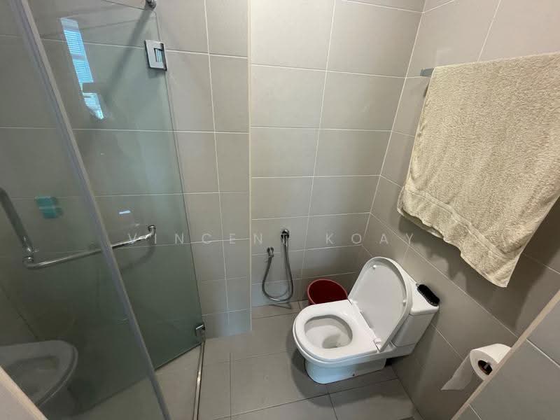 Service Residence for Sale at Straits Garden Suite - Vincent Koay - Bathroom - PropertyGuru.com.my