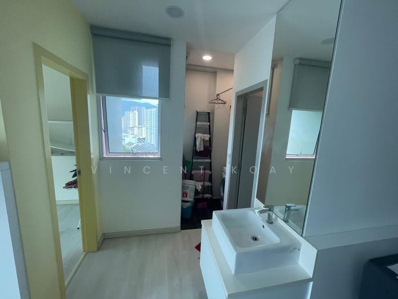 Service Residence for Sale at Straits Garden Suite - Vincent Koay - Bathroom - PropertyGuru.com.my