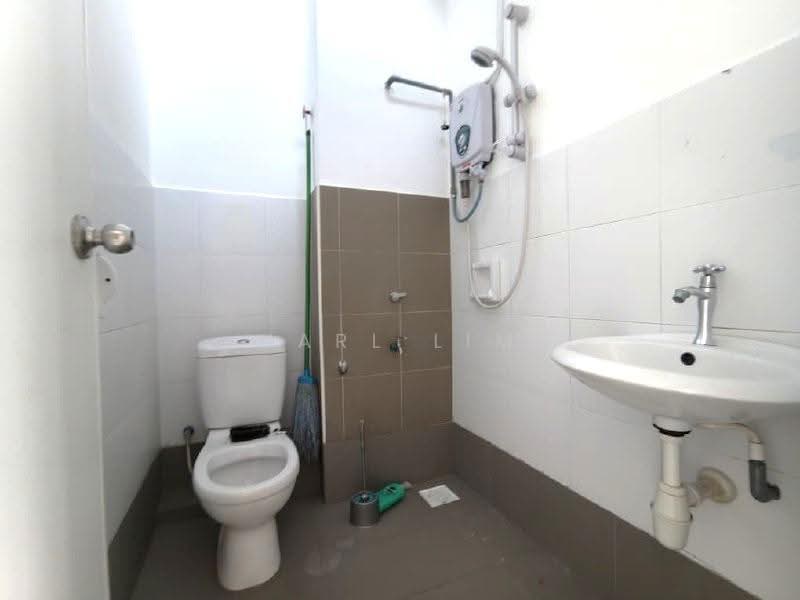 2-storey Terraced House for Sale in Bukit Indah (Iskandar Puteri (Nusajaya)) - Karl Lim - Bathroom - PropertyGuru.com.my