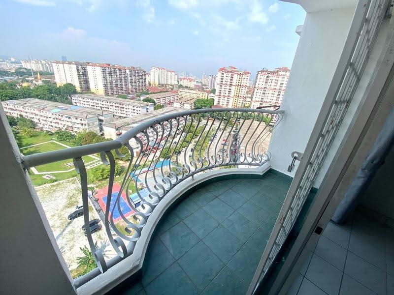 Condominium for Sale at D'Casa Condominium - Abid Sabarudin - Balcony - PropertyGuru.com.my