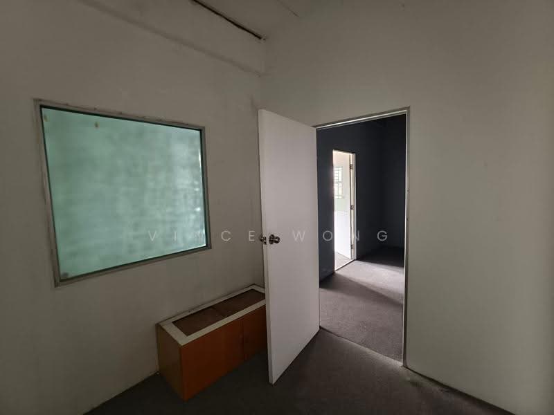 Shop / Office for Rent in Seri Kembangan (Selangor) - Vince Wong - Interior - PropertyGuru.com.my