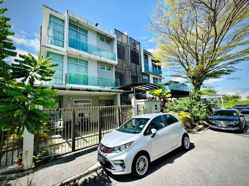 Rumah Berkembar untuk Dijual di Taman Tun Dr Ismail (Kuala Lumpur) - Fahim Rustam - Exterior - PropertyGuru.com.my