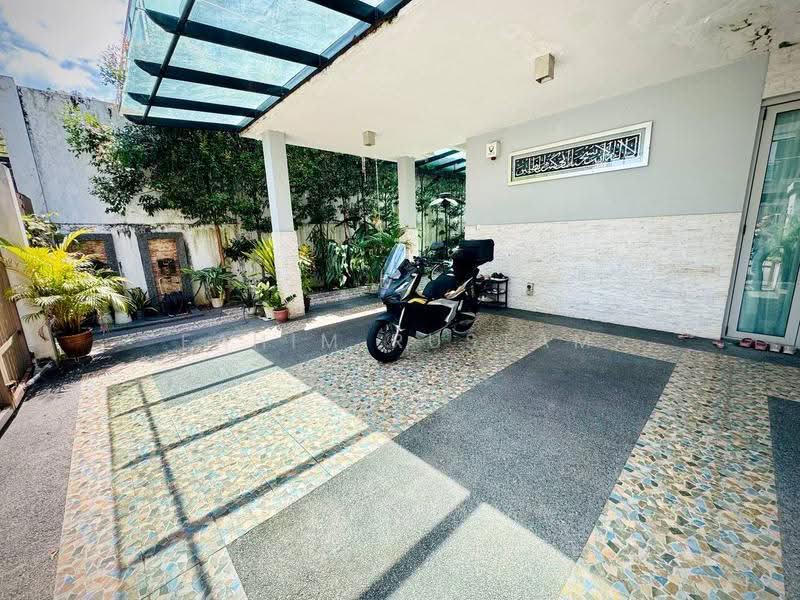 Rumah Berkembar untuk Dijual di Taman Tun Dr Ismail (Kuala Lumpur) - Fahim Rustam - Exterior - PropertyGuru.com.my