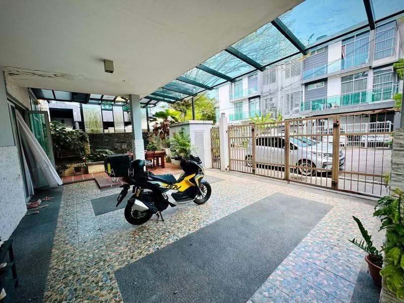 Rumah Berkembar untuk Dijual di Taman Tun Dr Ismail (Kuala Lumpur) - Fahim Rustam - Exterior - PropertyGuru.com.my