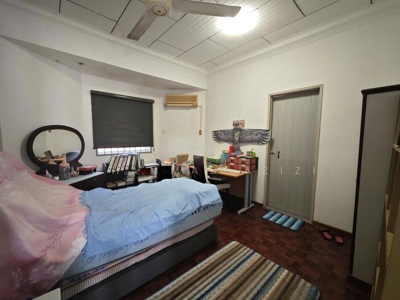 Bungalow House for Sale in Tok Sira (Kuantan) - Mohammad Azizi - PropertyGuru.com.my