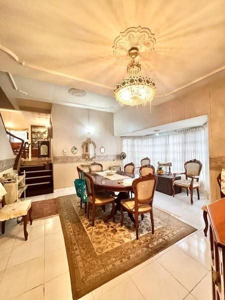Bungalow House untuk Dijual di Petaling Jaya (Selangor) - Amir Abas - Dining Room - PropertyGuru.com.my
