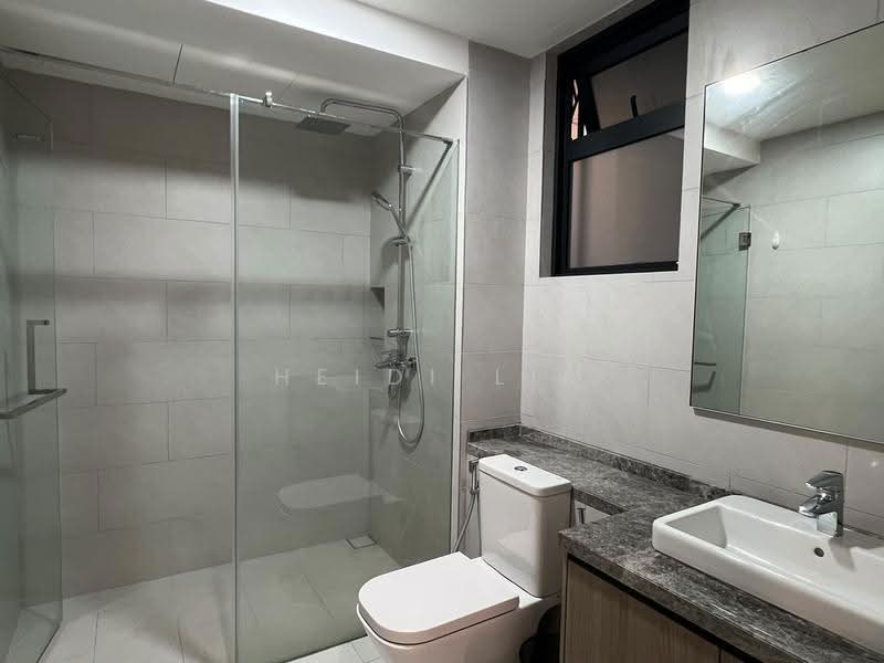 Kondominium untuk Disewa di Residensi Astrea - Heidi Lim - Bathroom - PropertyGuru.com.my