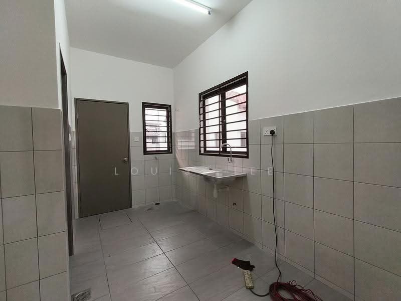 Residential Land for Rent in Bandar Putera 2 (Klang) - Louise Lee - Kitchen - PropertyGuru.com.my