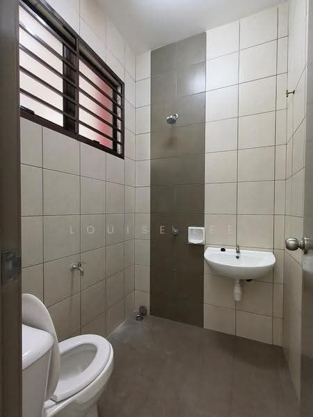 Residential Land for Rent in Bandar Putera 2 (Klang) - Louise Lee - Bathroom - PropertyGuru.com.my
